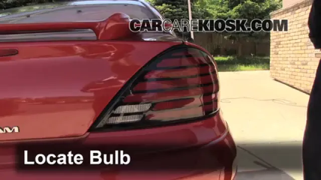 2003 Pontiac Grand Am SE1 3.4L V6 Sedan (4 Door) Éclairage Feu clignotant arrière (remplacer l'ampoule)